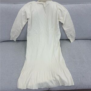 Elegant White Long Sleeve Dress